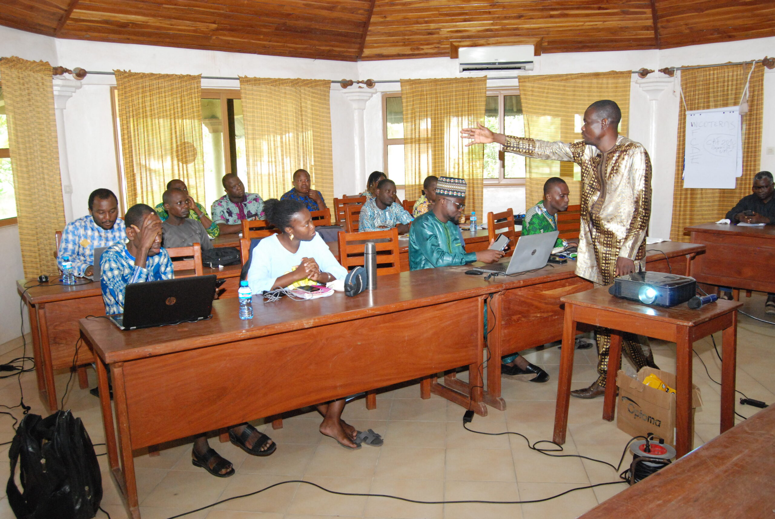 Atelier de formation en Marchés Publics au profit des comptables, financiers et chefs d'entité de l'université d'Abomey Calavi